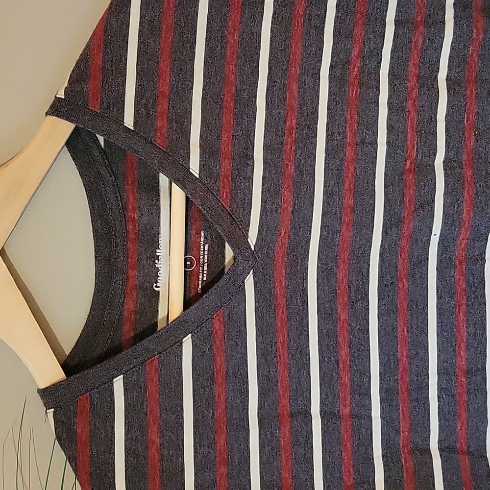 Goodfellow Tee - Picture 2 of 3